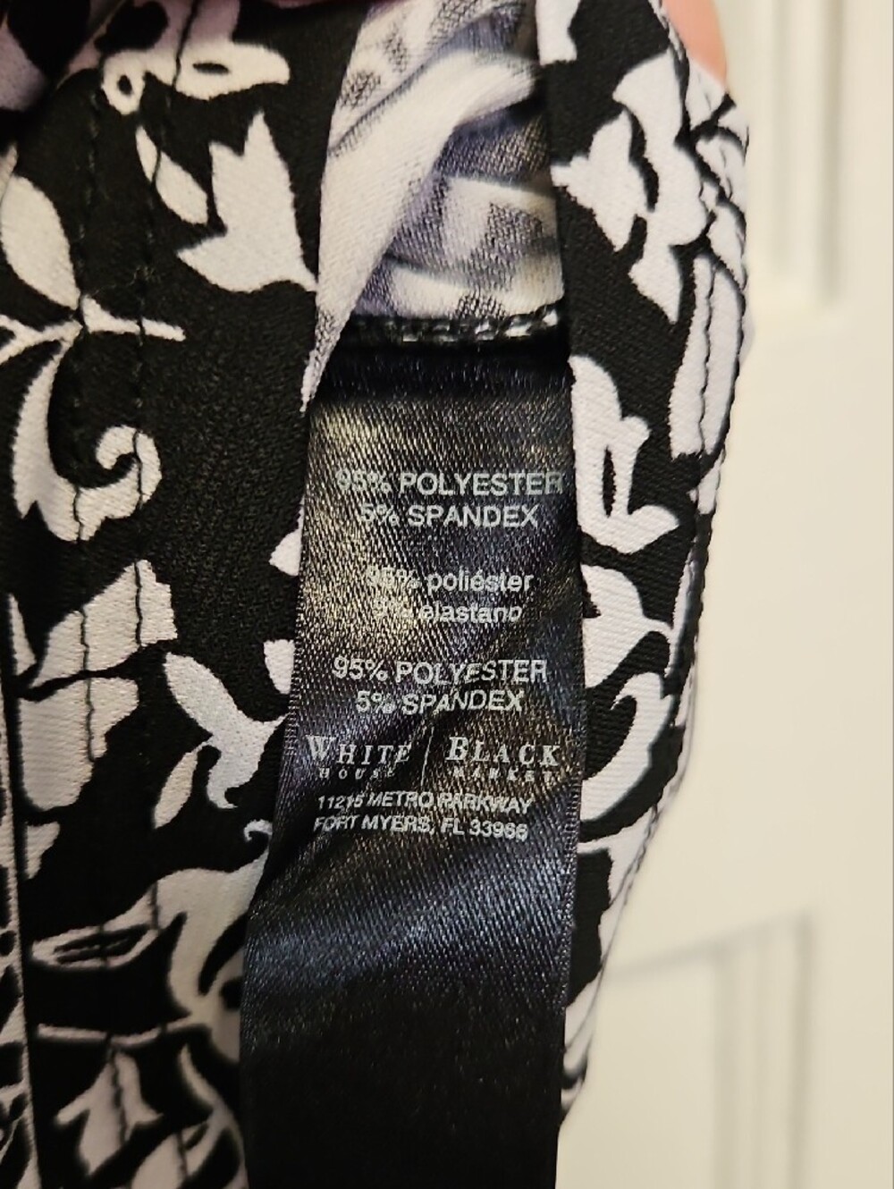 WHBM Black and White Floral Border Tank Top Med - Picture 3 of 8